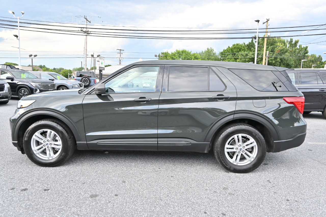 Ford Explorer Base 4WD 2023