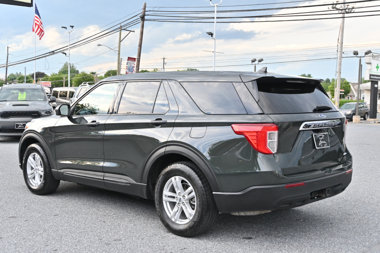 Ford Explorer Base 4WD 2023