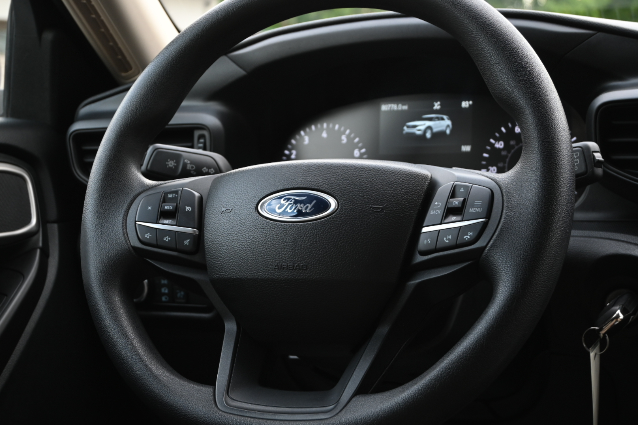 Ford Explorer Base 4WD 2023