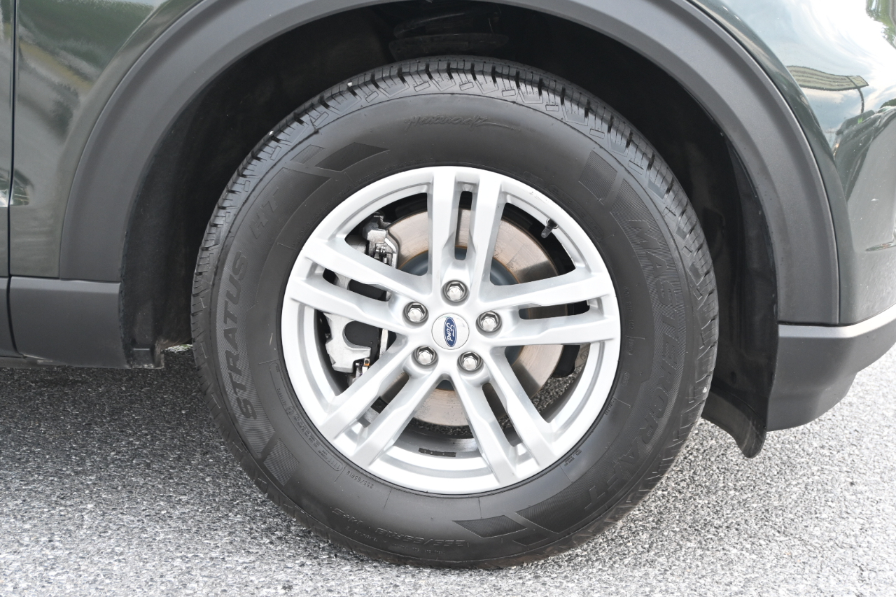 Ford Explorer Base 4WD 2023