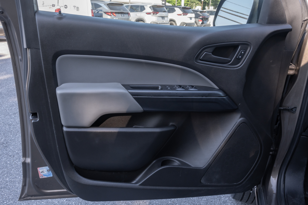 Chevrolet Colorado 4WD Crew Cab 128.3" WT 2016