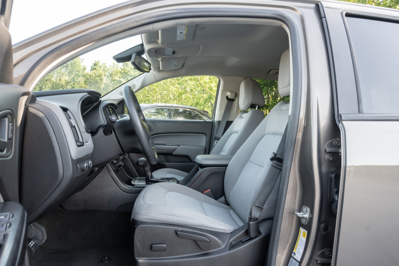 Chevrolet Colorado 4WD Crew Cab 128.3" WT 2016