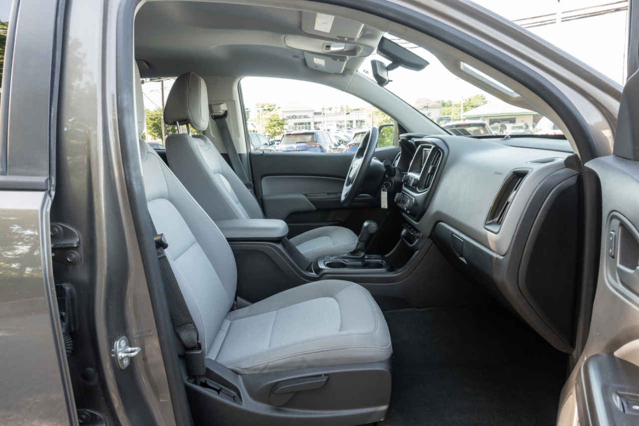 Chevrolet Colorado 4WD Crew Cab 128.3" WT 2016