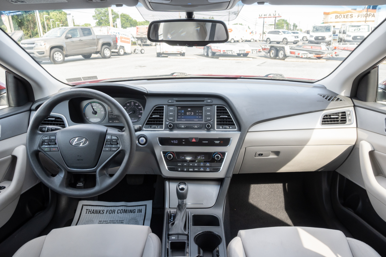 Hyundai Sonata Hybrid 4dr Sdn SE 2016