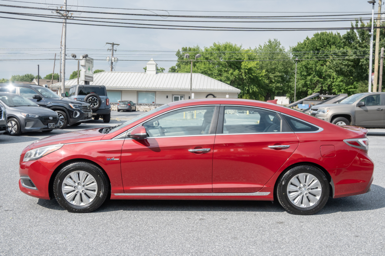 Hyundai Sonata Hybrid 4dr Sdn SE 2016