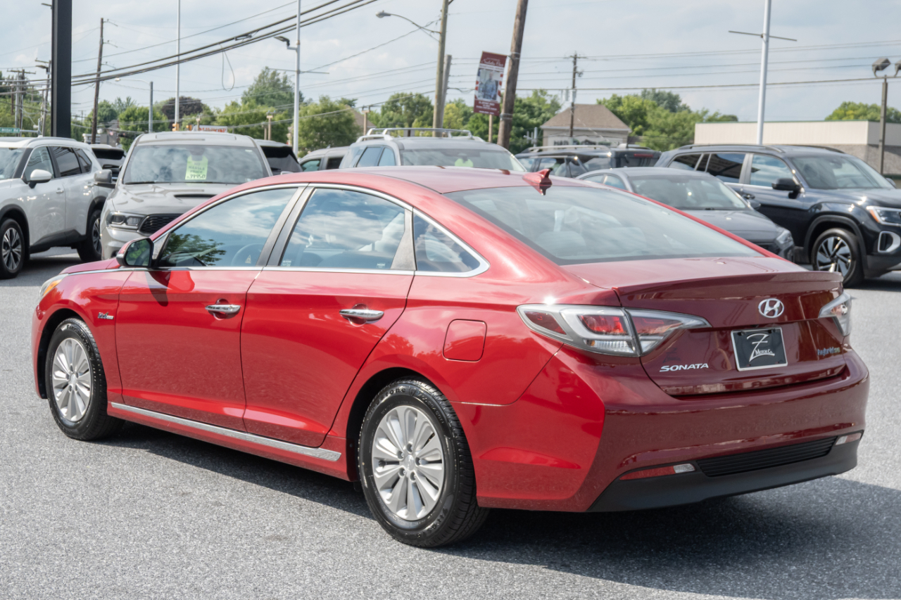 Hyundai Sonata Hybrid 4dr Sdn SE 2016