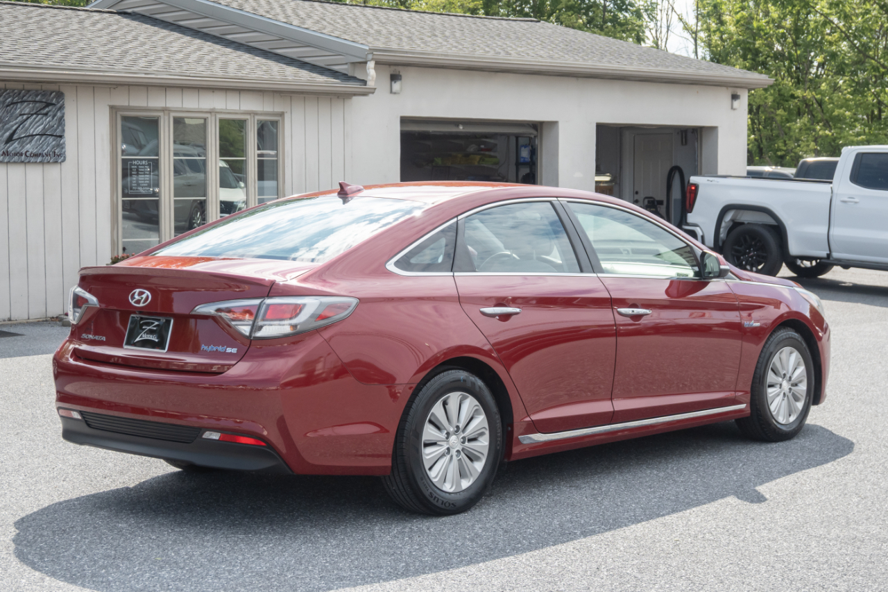 Hyundai Sonata Hybrid 4dr Sdn SE 2016