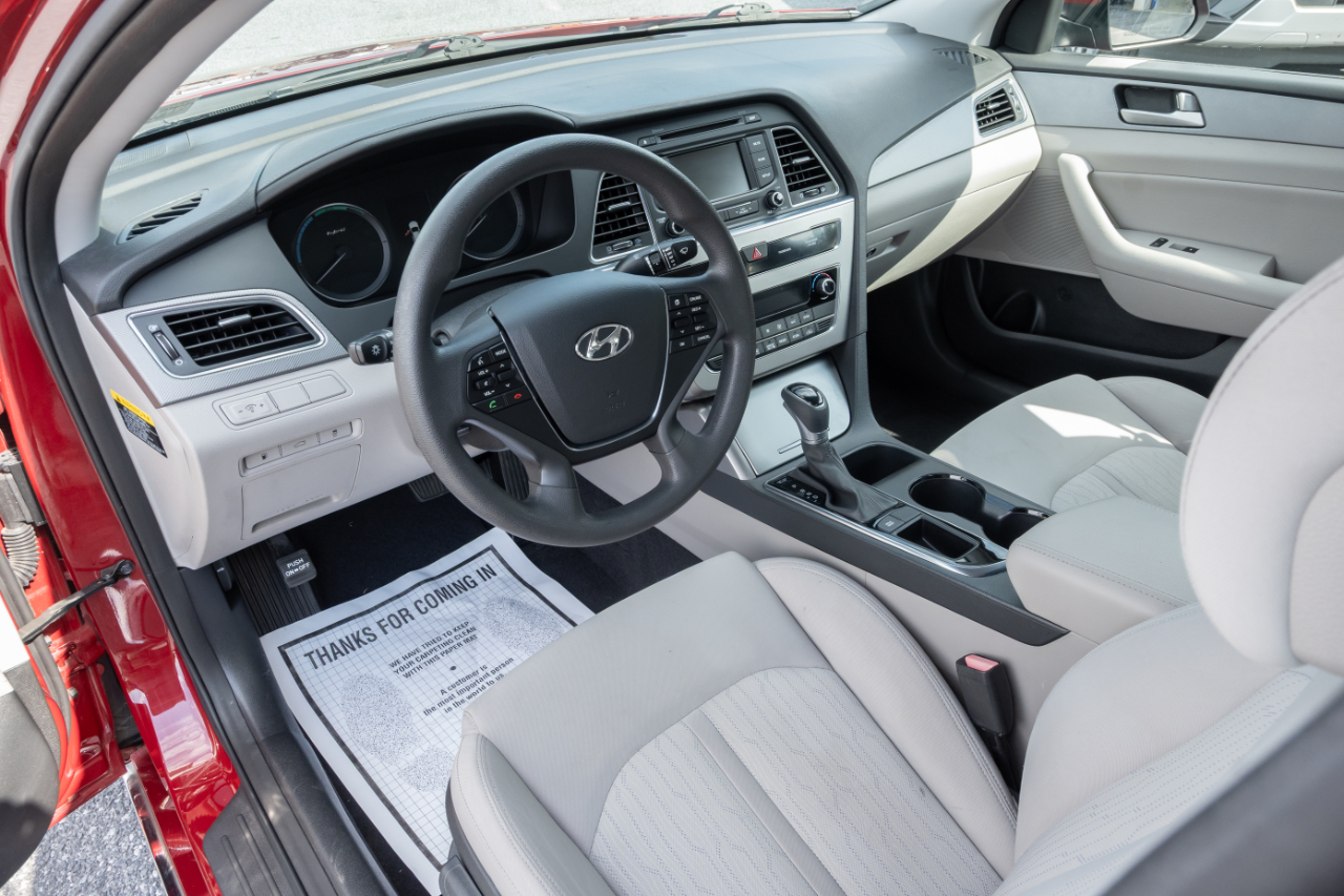 Hyundai Sonata Hybrid 4dr Sdn SE 2016