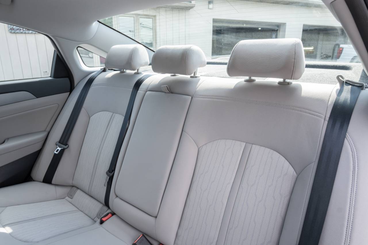 Hyundai Sonata Hybrid 4dr Sdn SE 2016