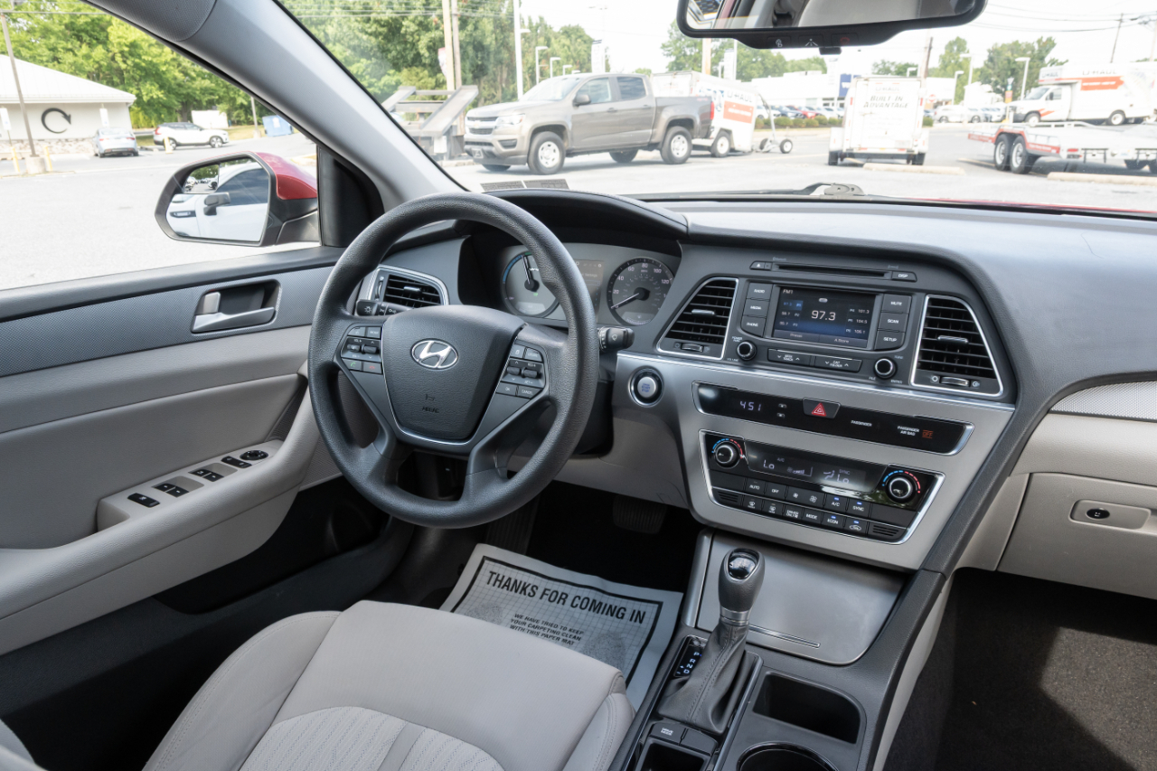 Hyundai Sonata Hybrid 4dr Sdn SE 2016