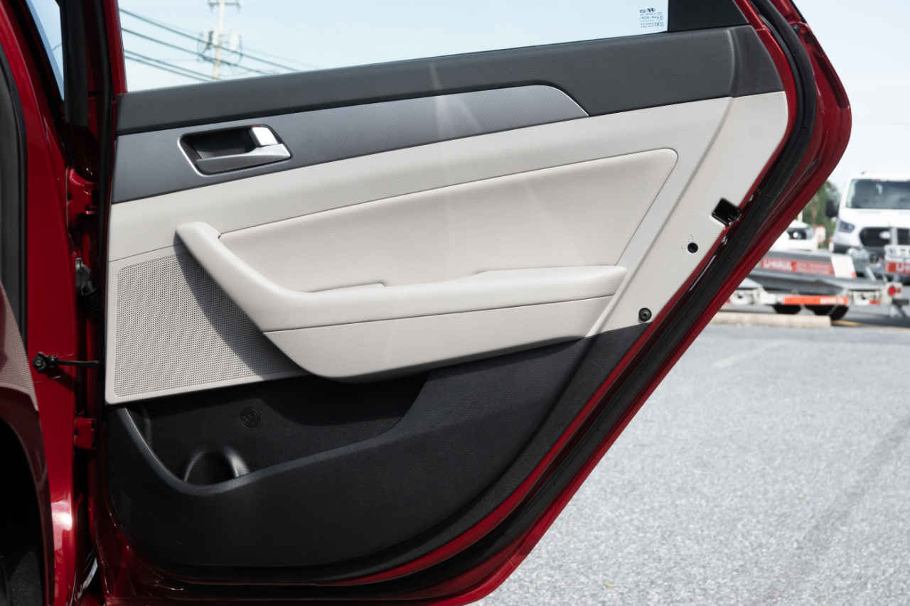 Hyundai Sonata Hybrid 4dr Sdn SE 2016