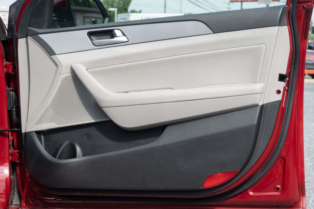 Hyundai Sonata Hybrid 4dr Sdn SE 2016
