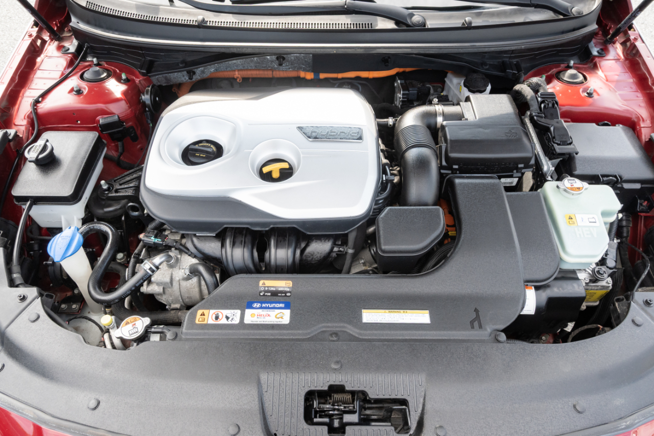 Hyundai Sonata Hybrid 4dr Sdn SE 2016