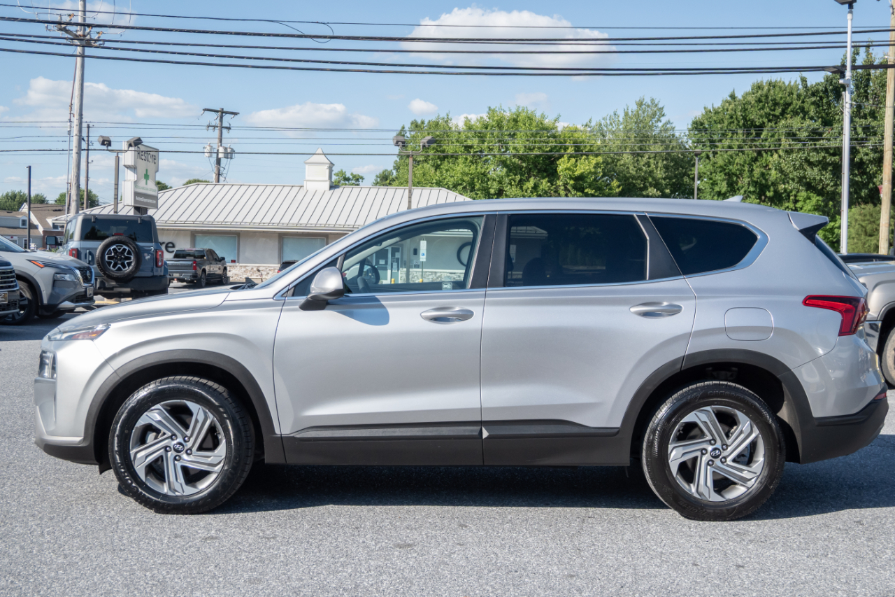 Hyundai Santa Fe SE FWD 2021