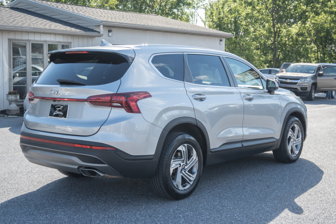 Hyundai Santa Fe SE FWD 2021