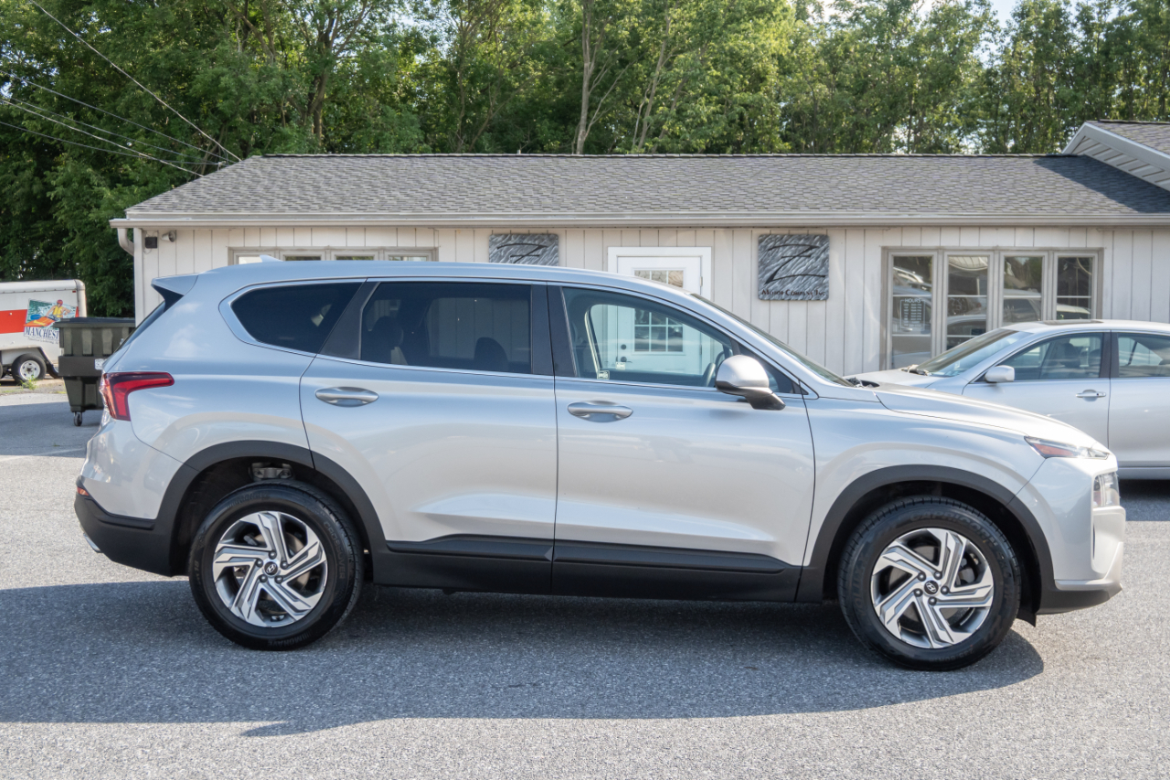 Hyundai Santa Fe SE FWD 2021