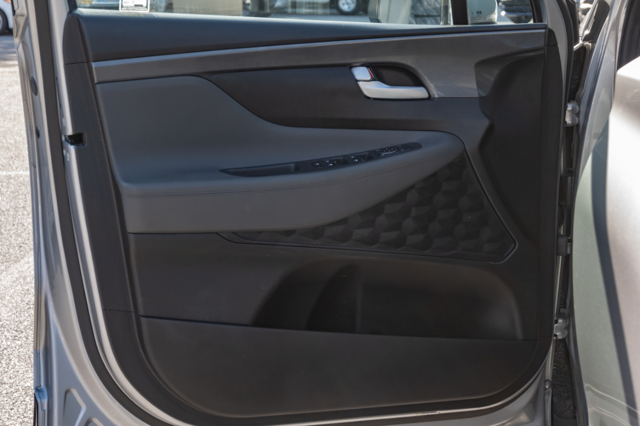 Hyundai Santa Fe SE FWD 2021