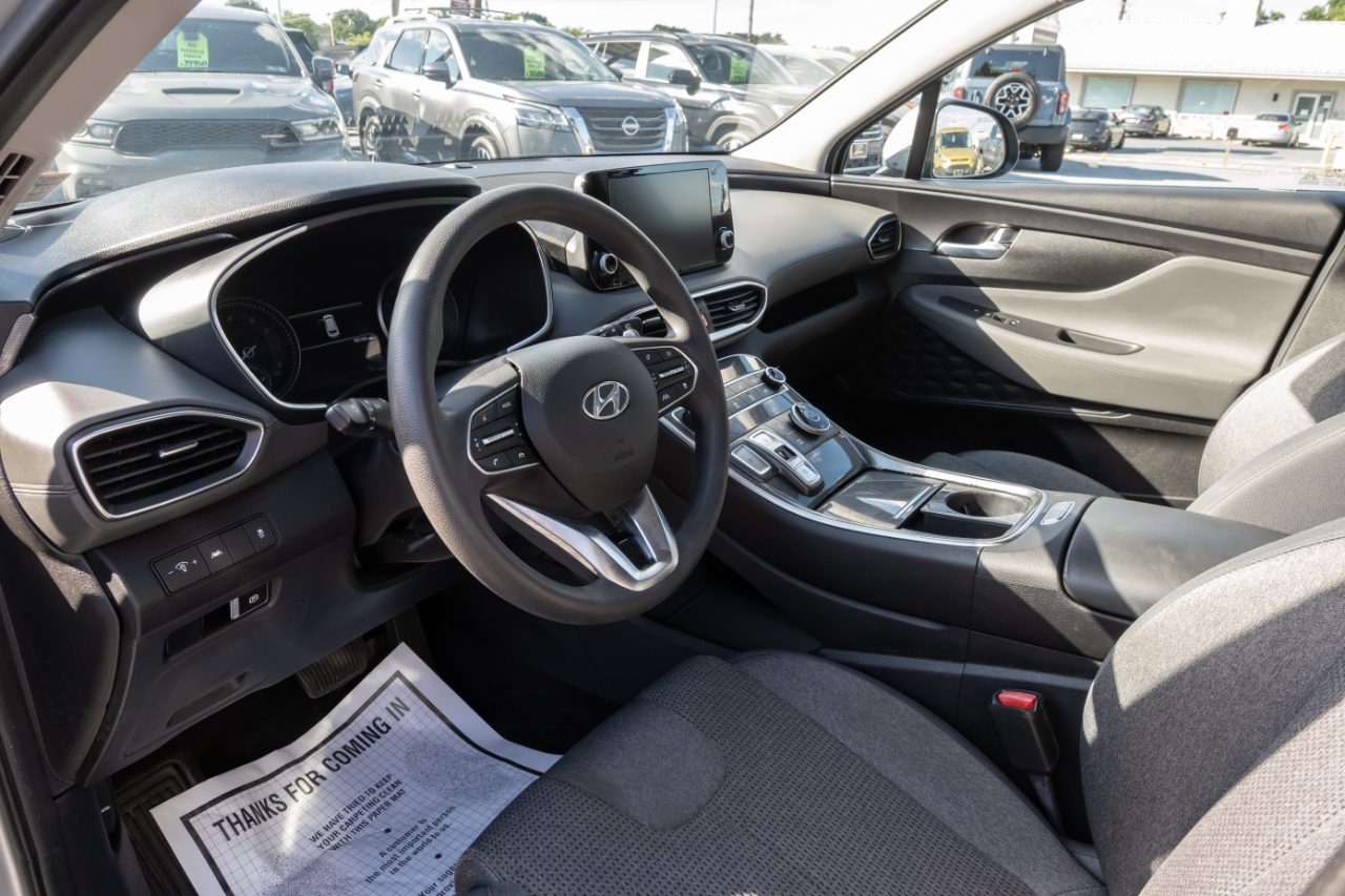 Hyundai Santa Fe SE FWD 2021