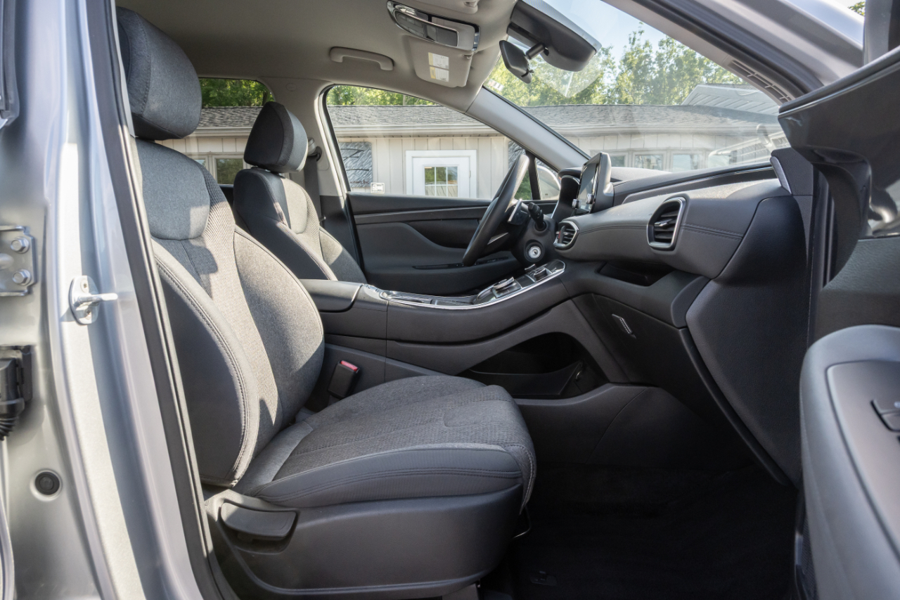 Hyundai Santa Fe SE FWD 2021