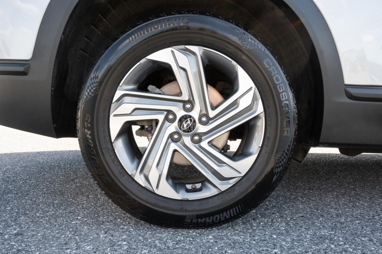 Hyundai Santa Fe SE FWD 2021