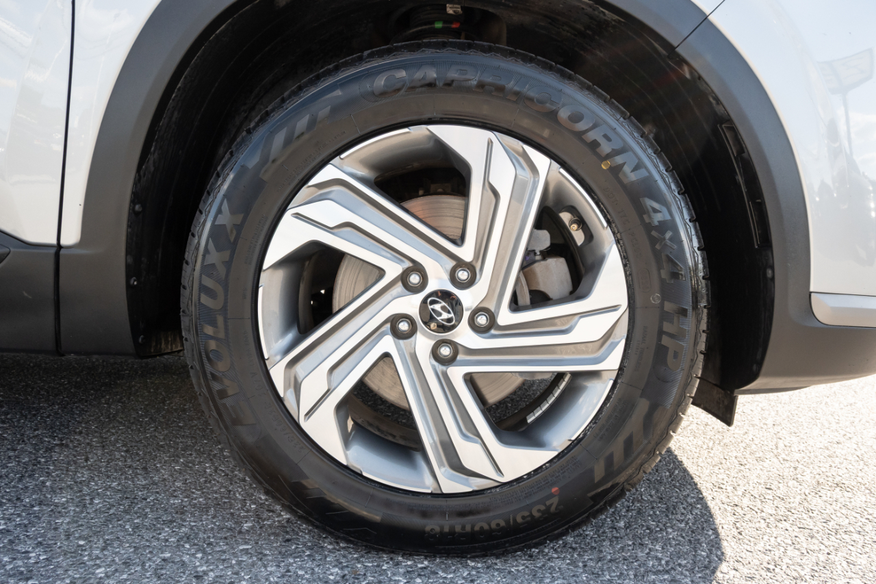Hyundai Santa Fe SE FWD 2021