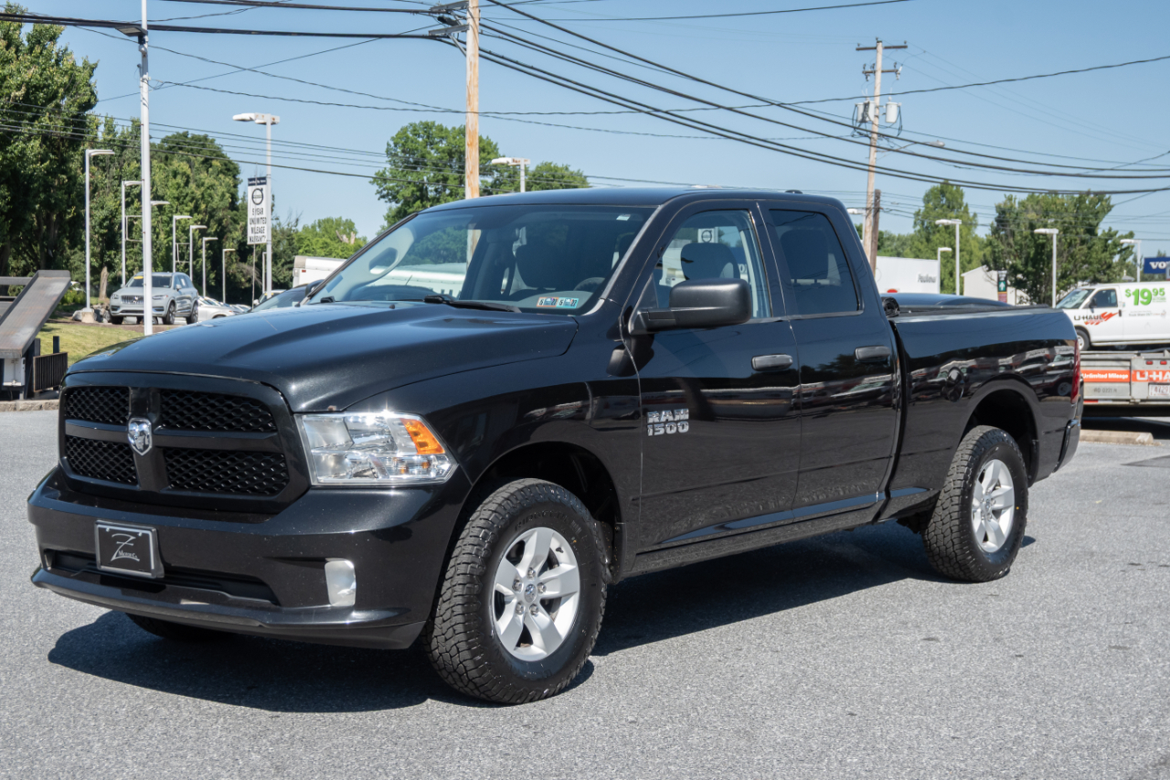 RAM 1500 Express 4x4 Quad Cab 6'4" Box 2017