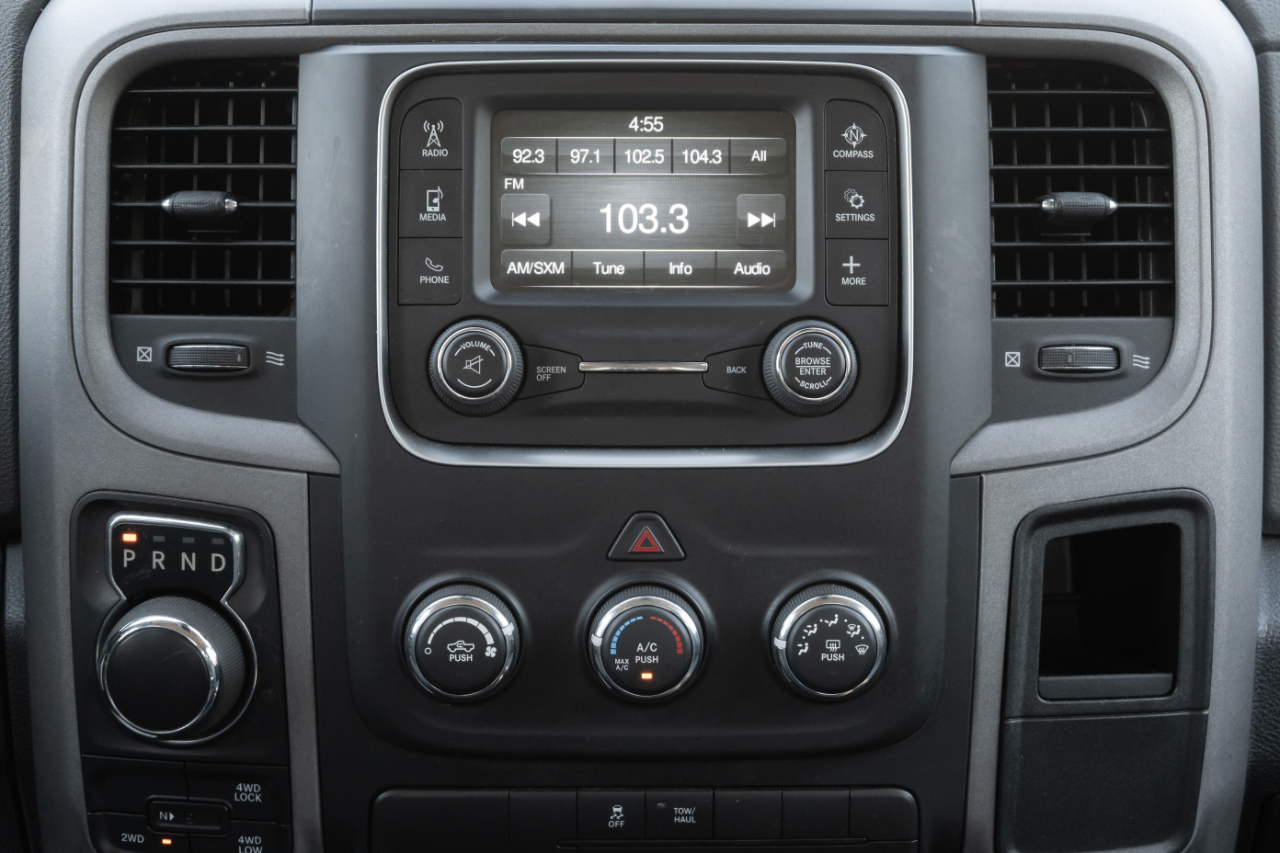 RAM 1500 Express 4x4 Quad Cab 6'4" Box 2017
