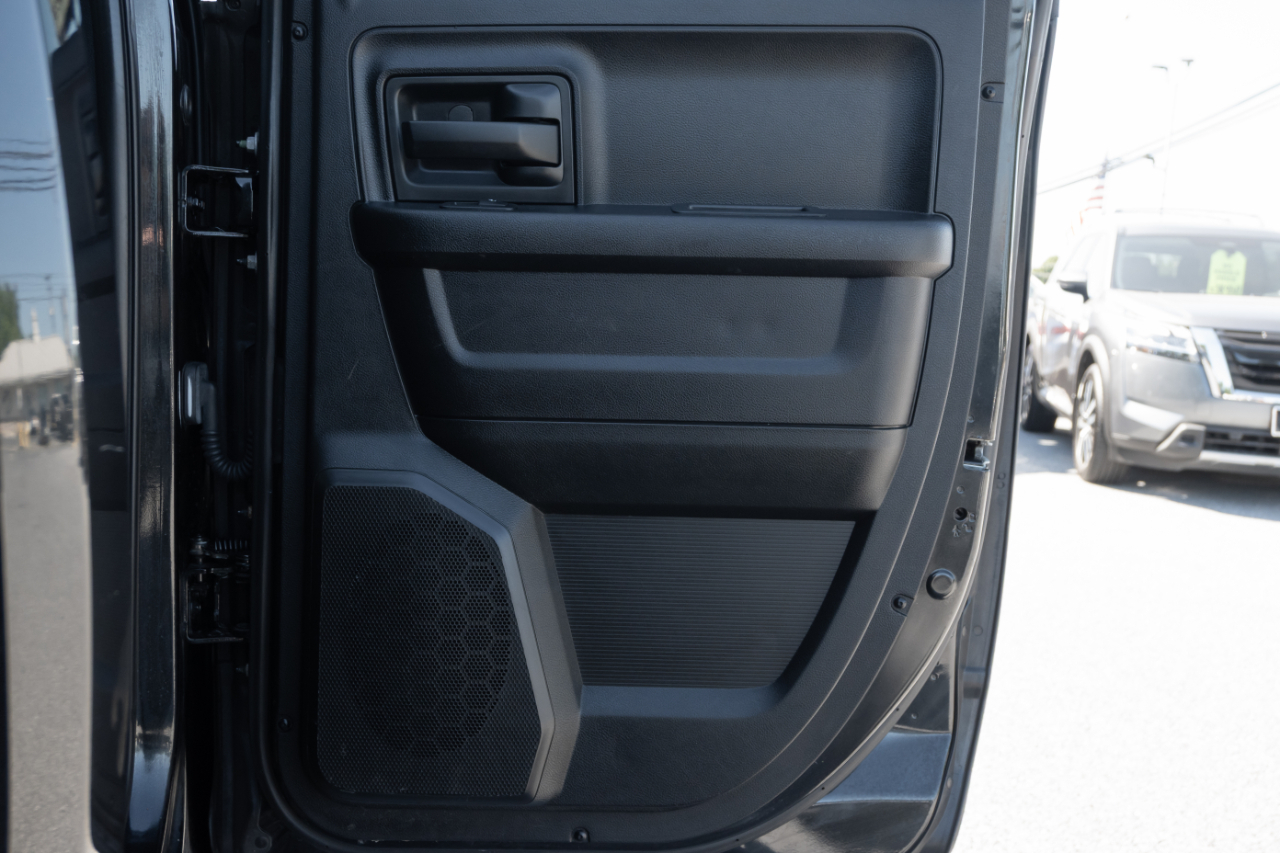 RAM 1500 Express 4x4 Quad Cab 6'4" Box 2017
