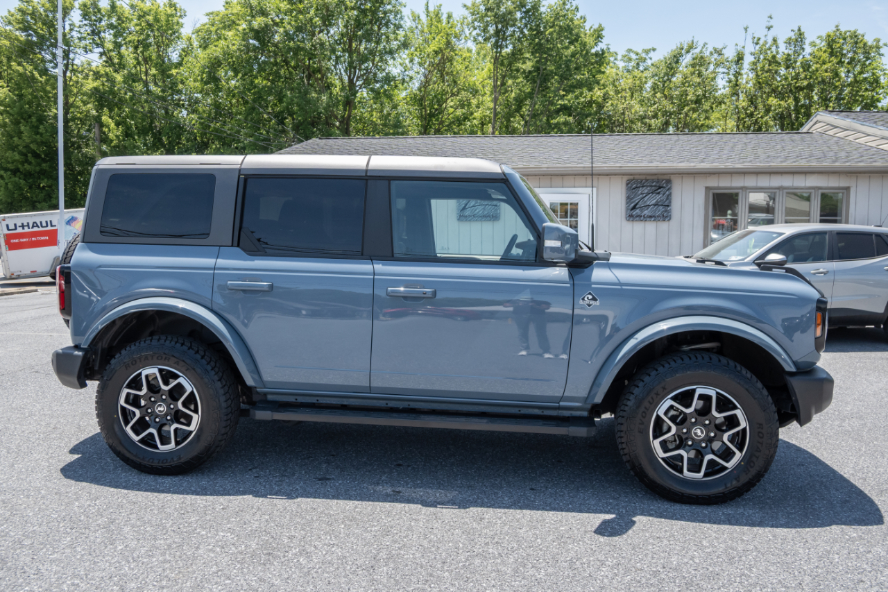 Ford Bronco Outer Banks 4 Door 4x4 2024