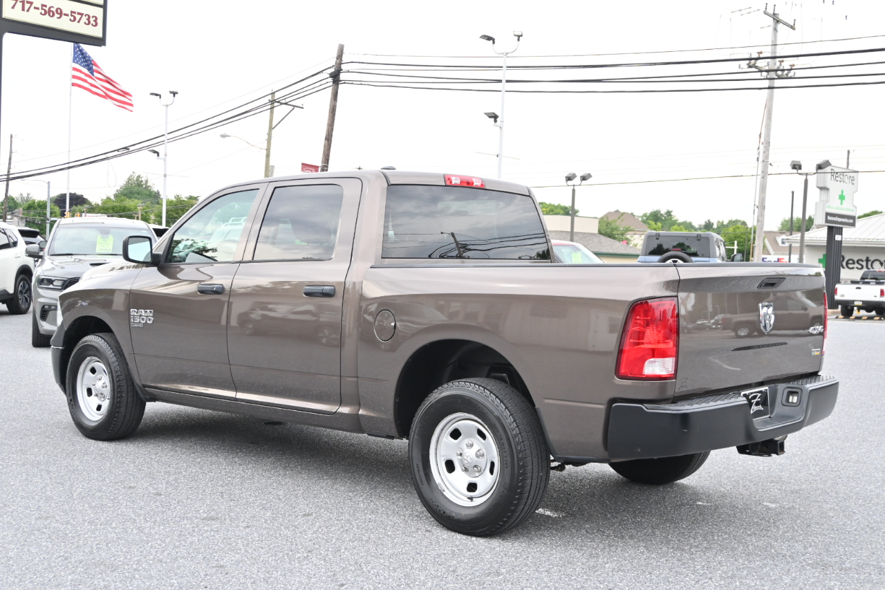 RAM 1500 Classic Tradesman 4x4 Crew Cab 5'7" Box 2019
