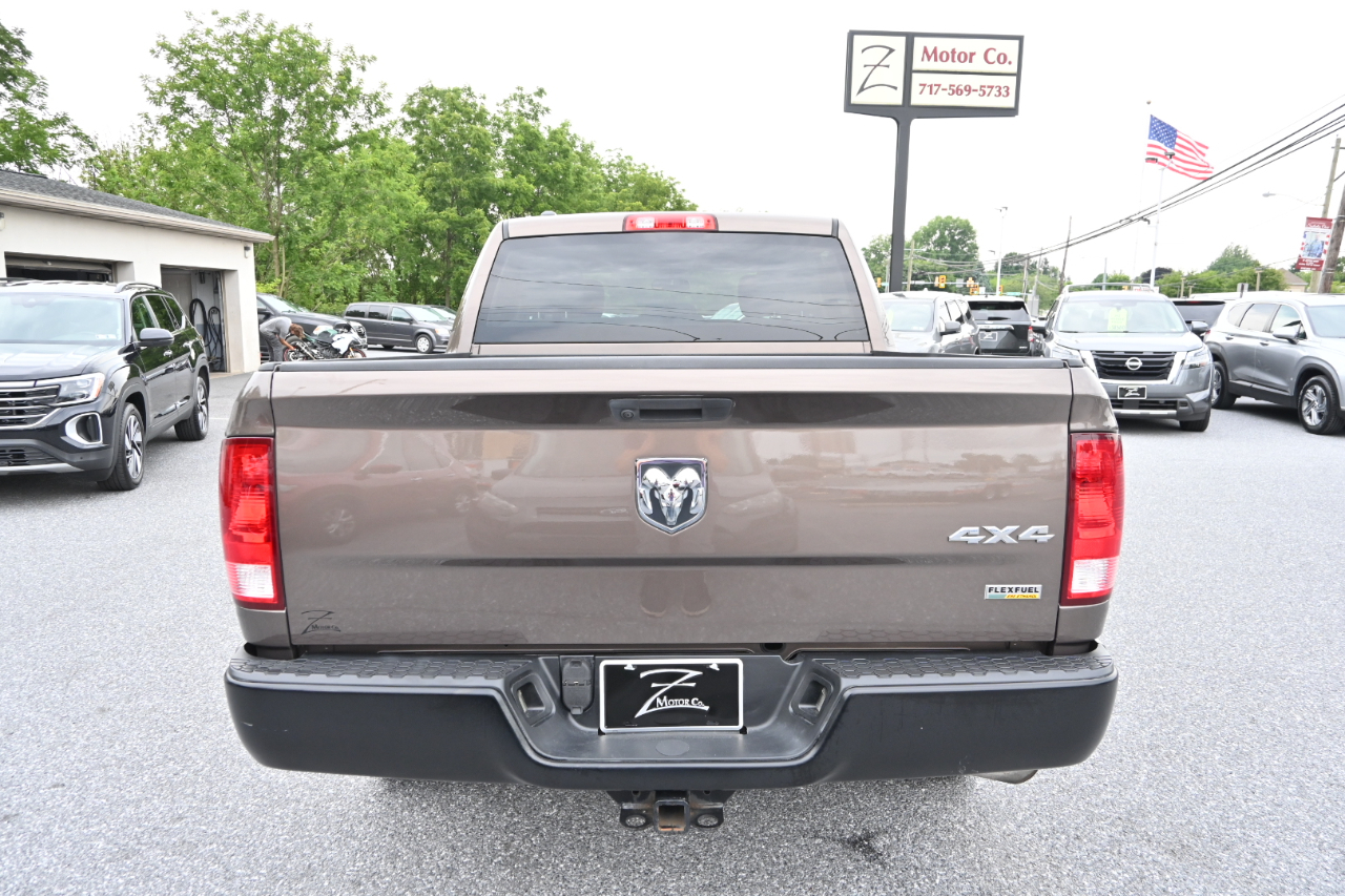 RAM 1500 Classic Tradesman 4x4 Crew Cab 5'7" Box 2019