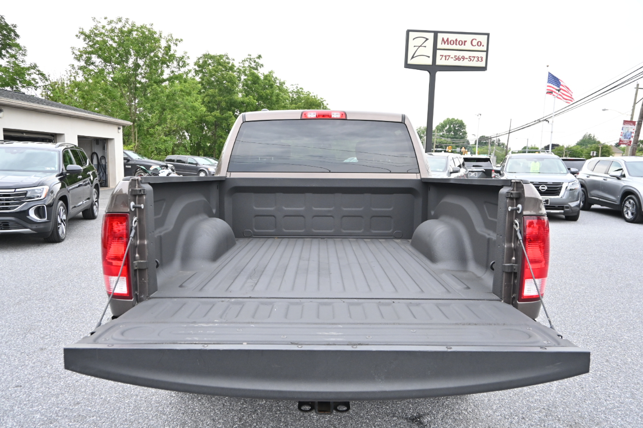 RAM 1500 Classic Tradesman 4x4 Crew Cab 5'7" Box 2019