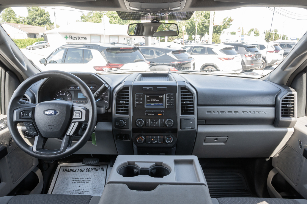Ford Super Duty F-350 SRW XL 4WD Crew Cab 8' Box 2019