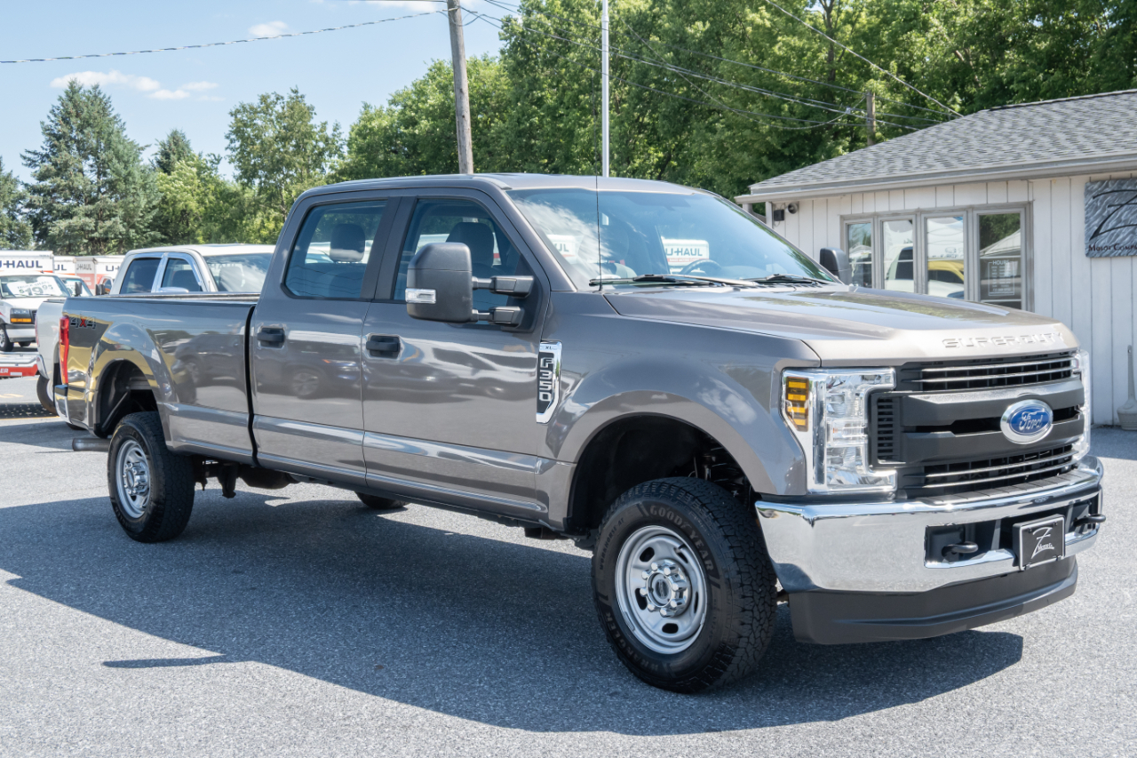 Ford Super Duty F-350 SRW XL 4WD Crew Cab 8' Box 2019