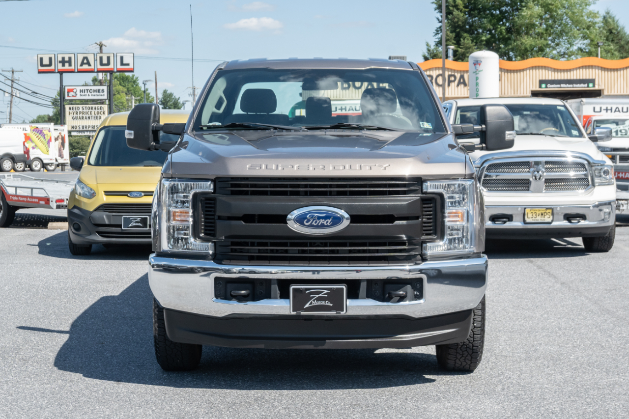 Ford Super Duty F-350 SRW XL 4WD Crew Cab 8' Box 2019