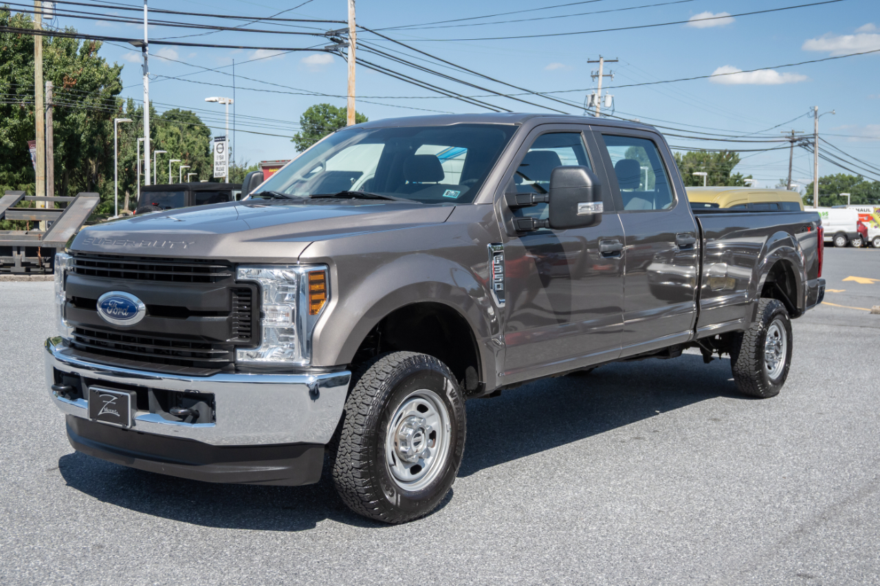 Ford Super Duty F-350 SRW XL 4WD Crew Cab 8' Box 2019