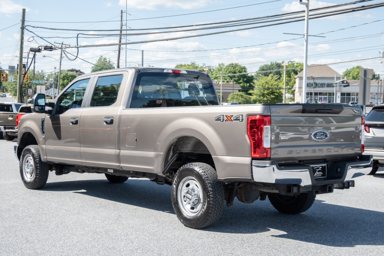 Ford Super Duty F-350 SRW XL 4WD Crew Cab 8' Box 2019
