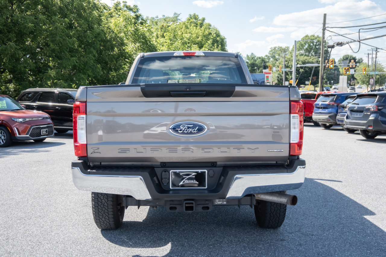 Ford Super Duty F-350 SRW XL 4WD Crew Cab 8' Box 2019