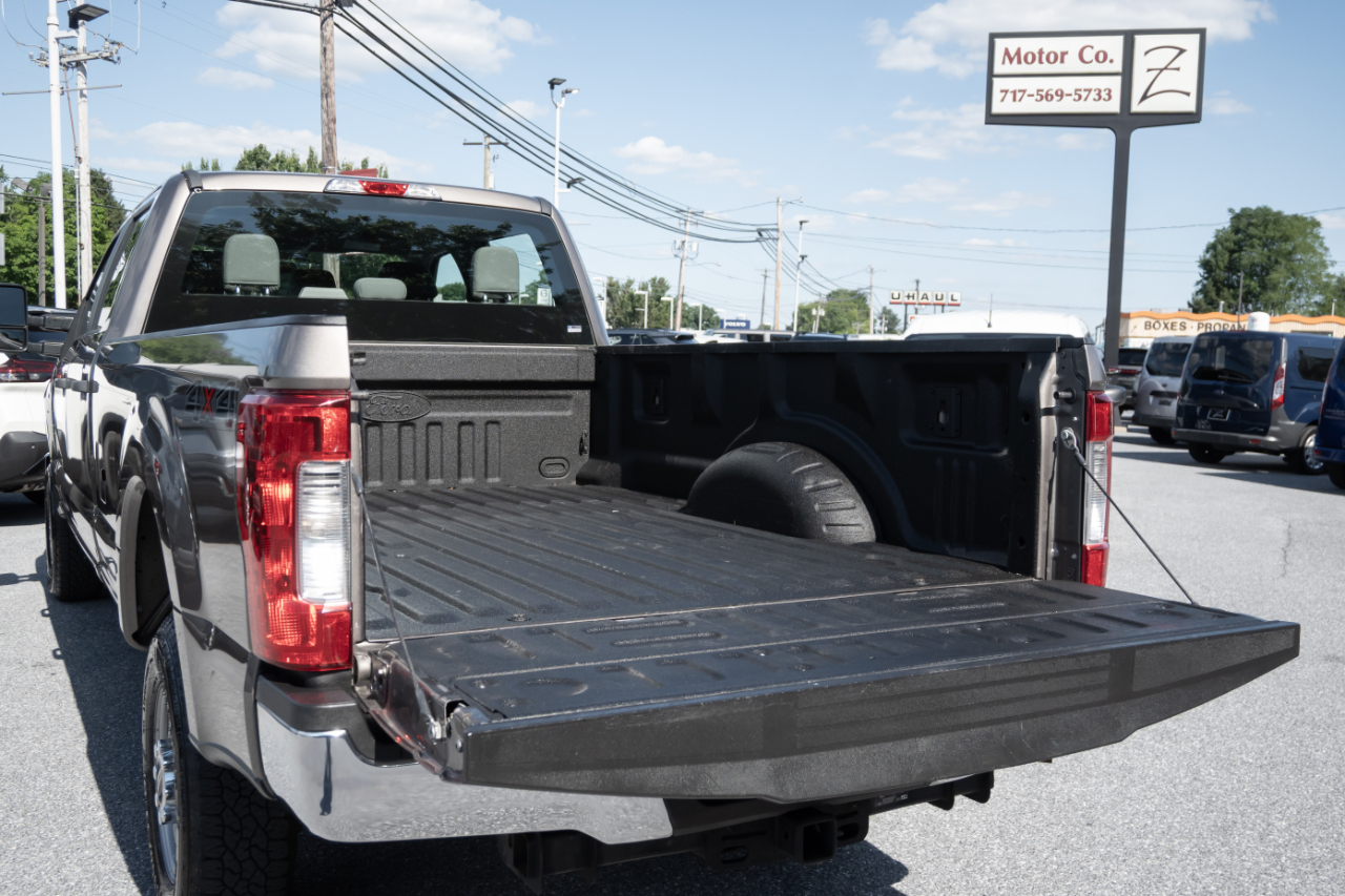 Ford Super Duty F-350 SRW XL 4WD Crew Cab 8' Box 2019