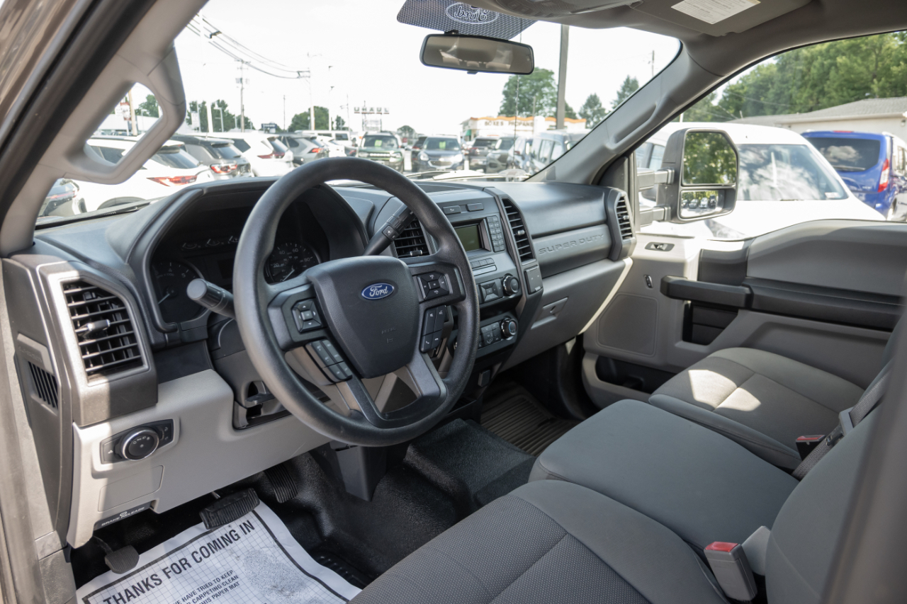 Ford Super Duty F-350 SRW XL 4WD Crew Cab 8' Box 2019