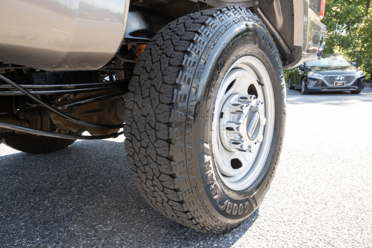 Ford Super Duty F-350 SRW XL 4WD Crew Cab 8' Box 2019
