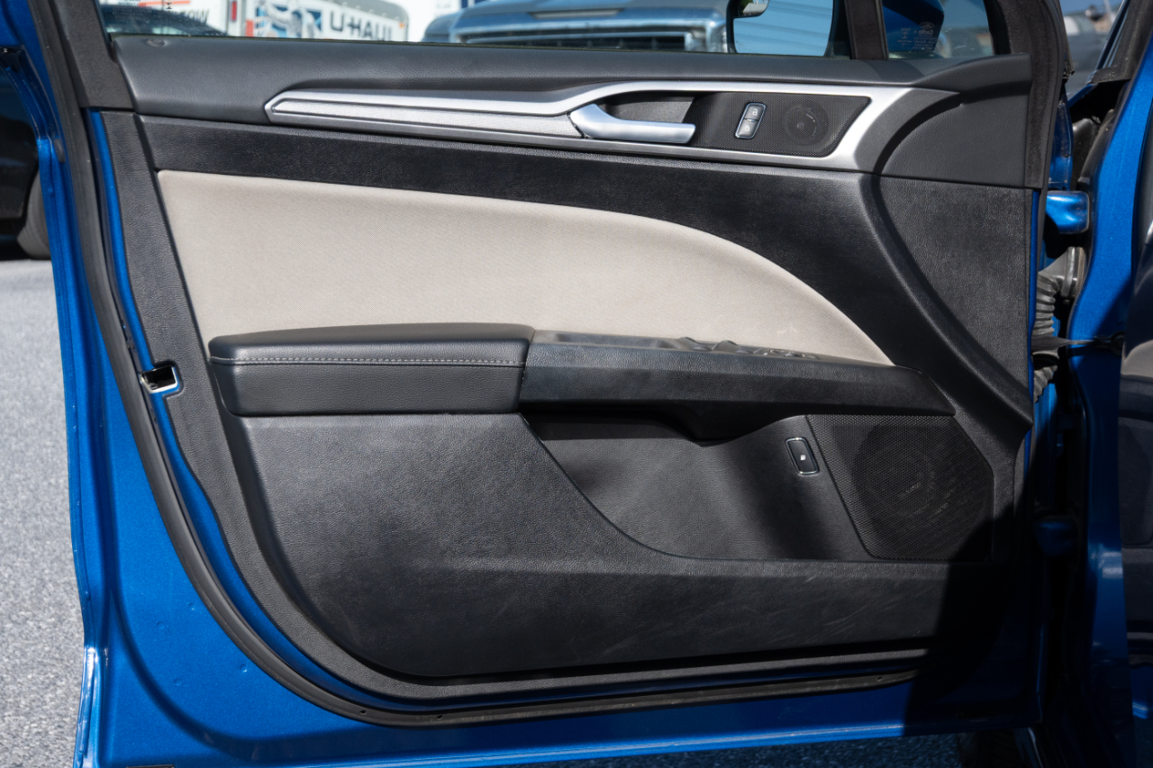 Ford Fusion Hybrid S FWD 2018