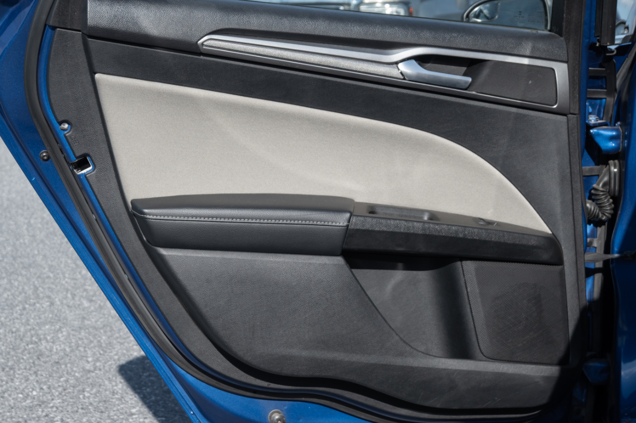 Ford Fusion Hybrid S FWD 2018