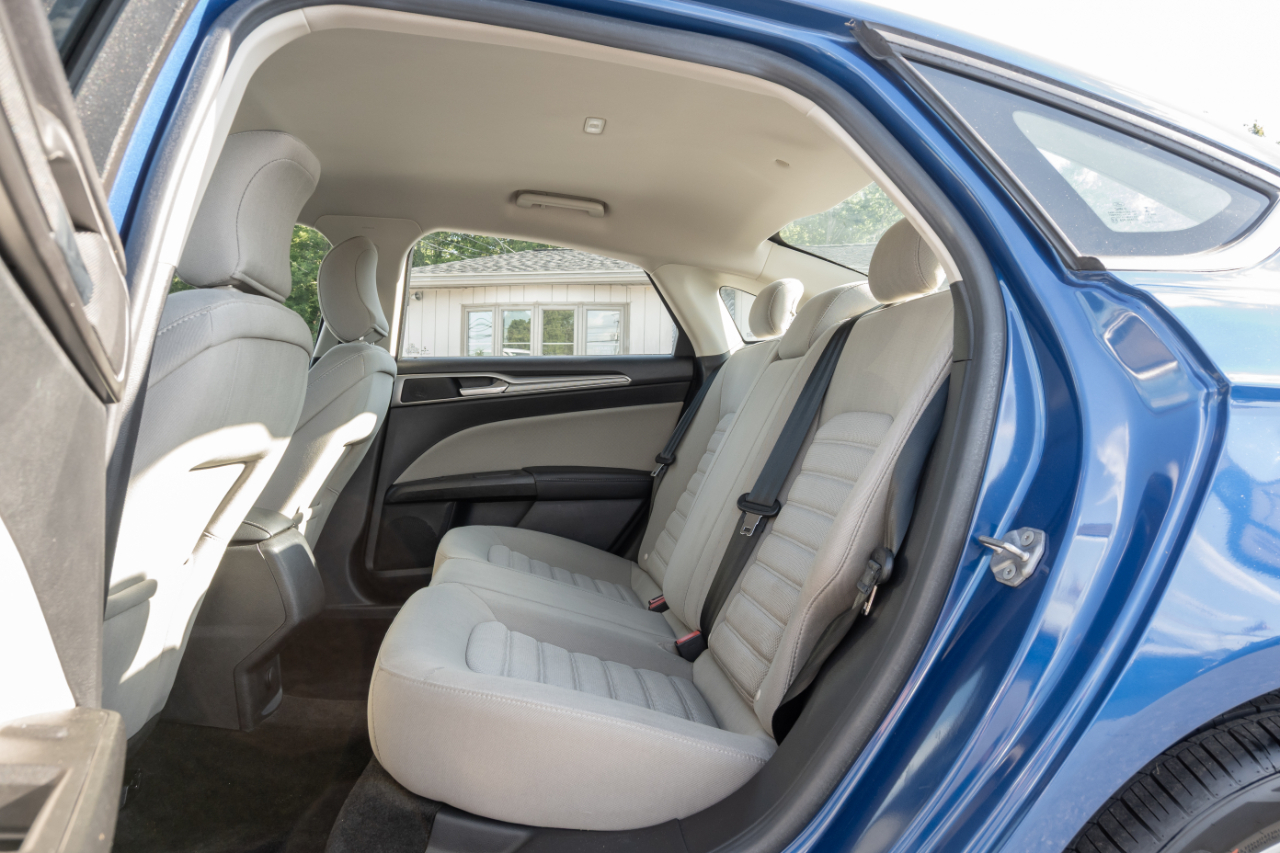 Ford Fusion Hybrid S FWD 2018