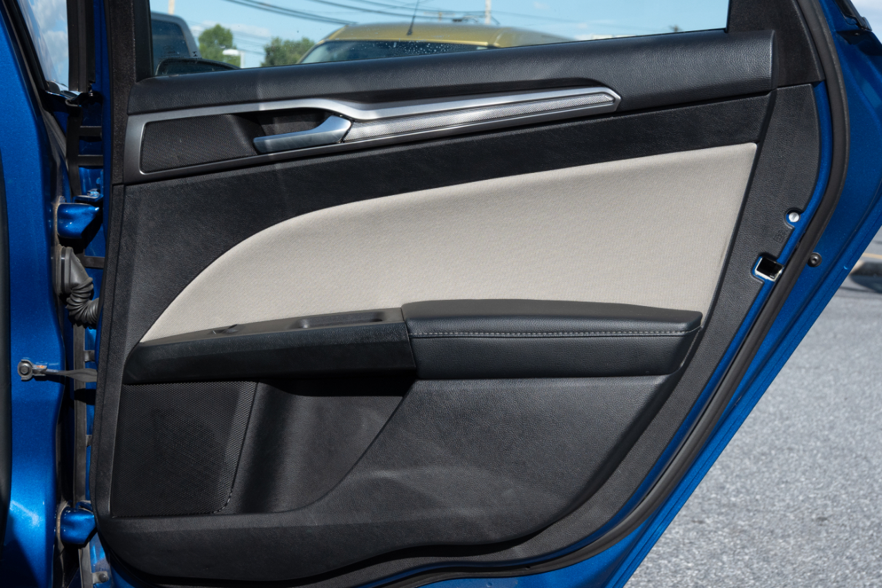 Ford Fusion Hybrid S FWD 2018