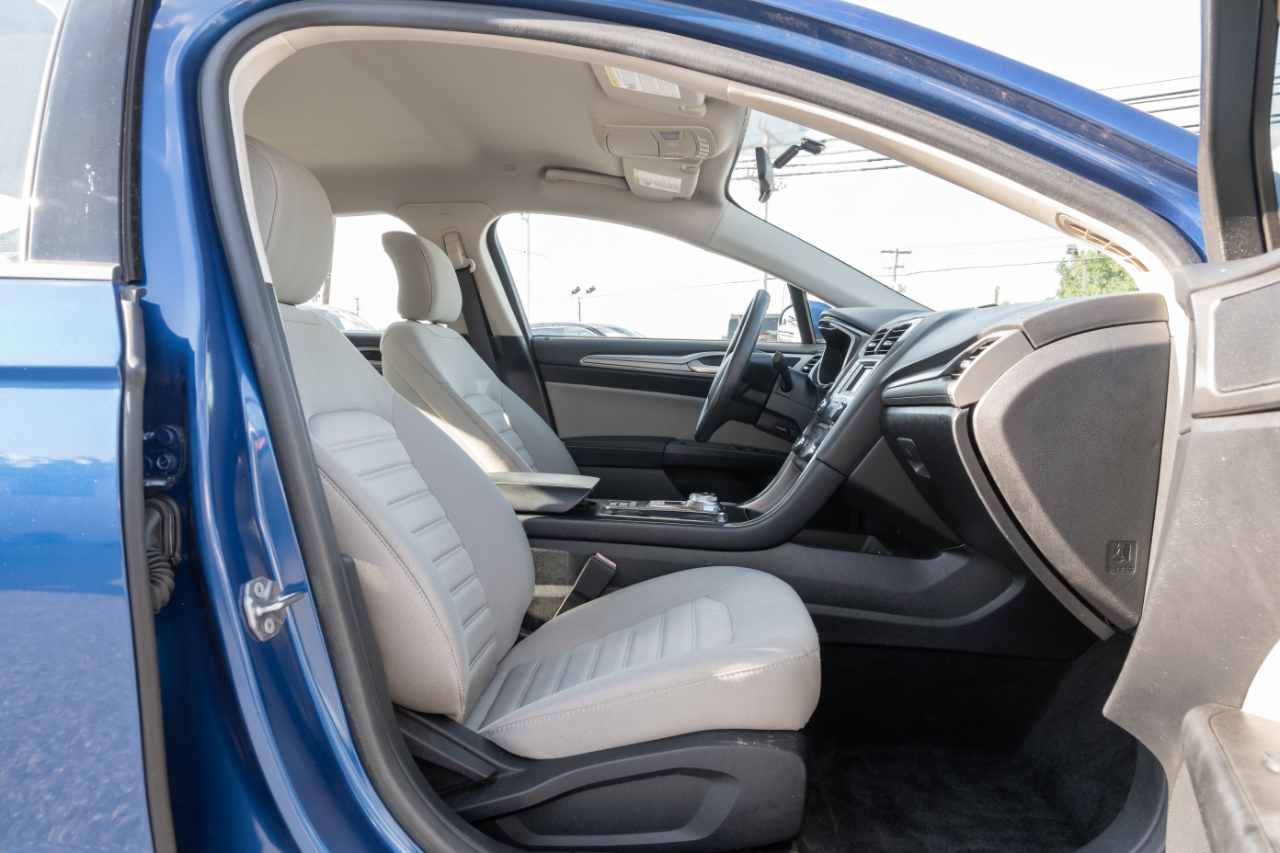 Ford Fusion Hybrid S FWD 2018