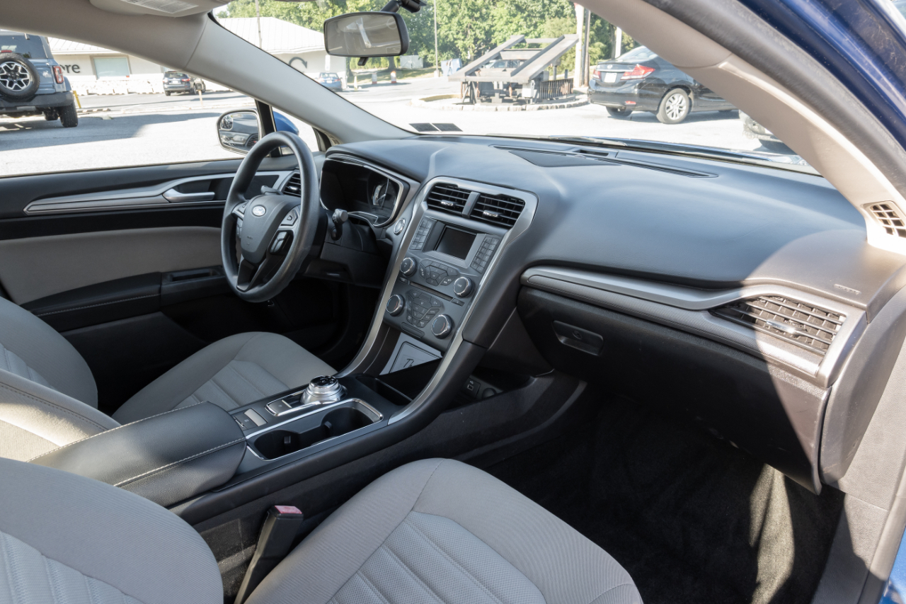 Ford Fusion Hybrid S FWD 2018