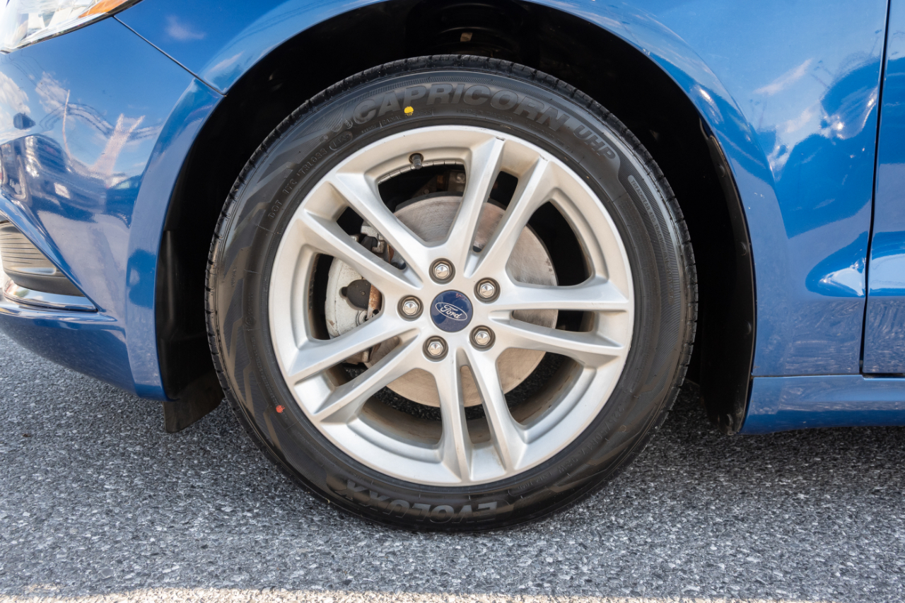 Ford Fusion Hybrid S FWD 2018