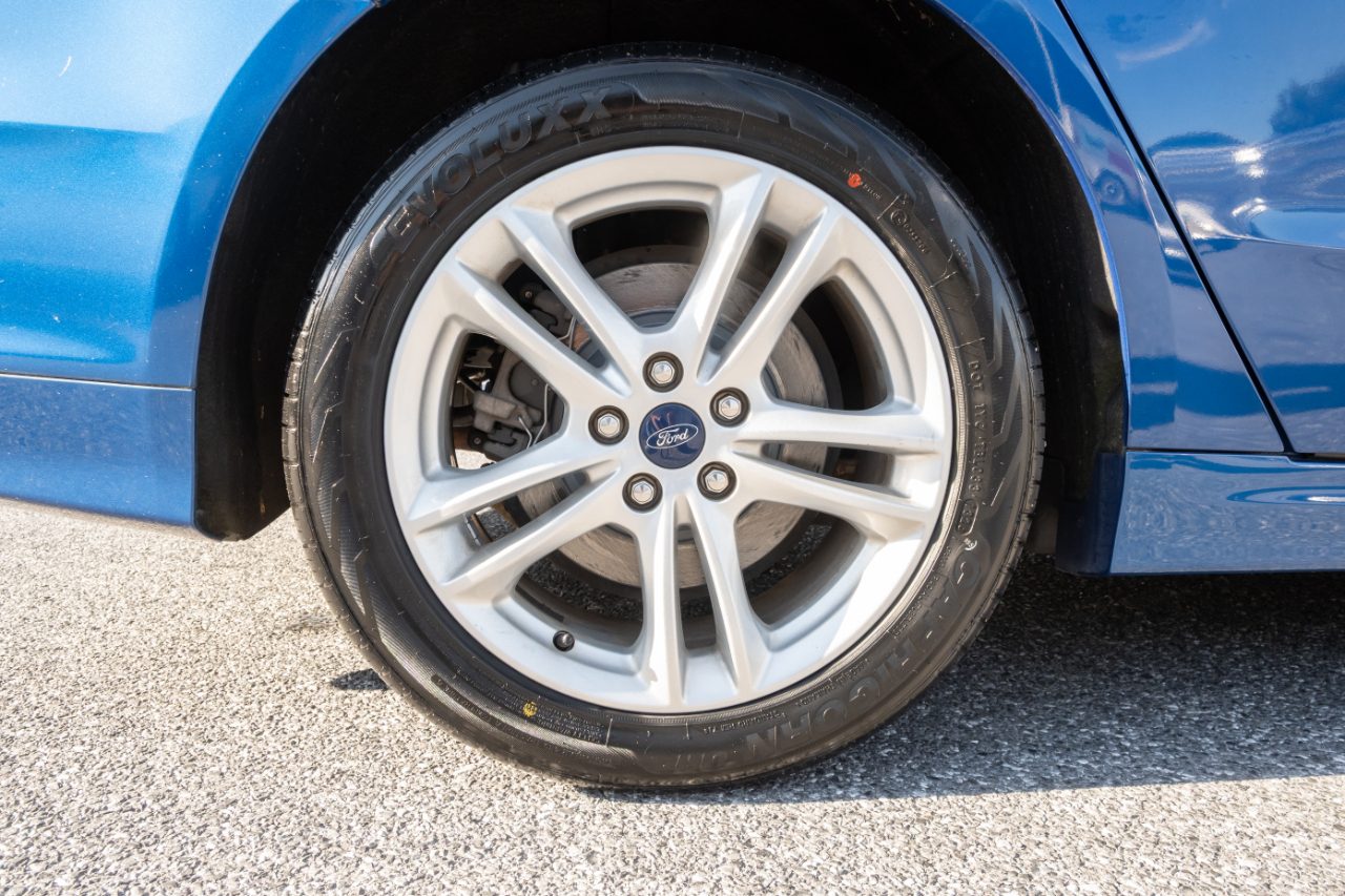 Ford Fusion Hybrid S FWD 2018