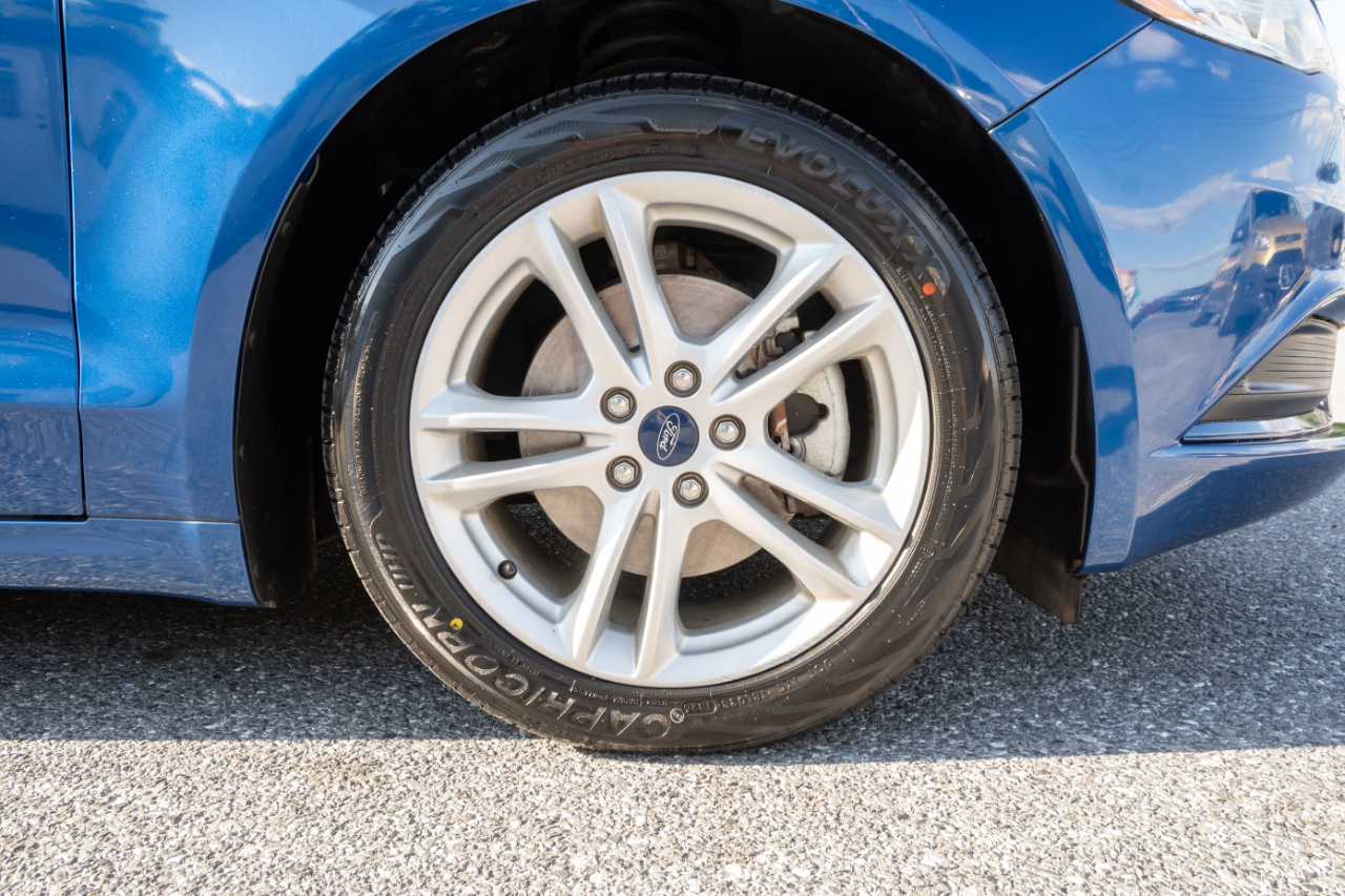 Ford Fusion Hybrid S FWD 2018